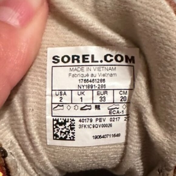 EUC Sorel youth cheyanne II lace chukka boot - Picture 9 of 9